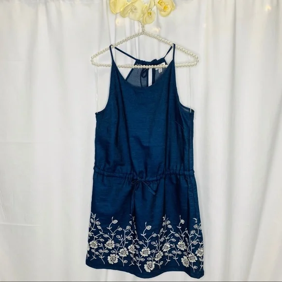 Westport Halter Top Floral Embroidered Denim Dress - Medium NWT - Picture 6 of 6